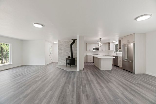 1100 Cantrall Road, Jacksonville, OR 97530