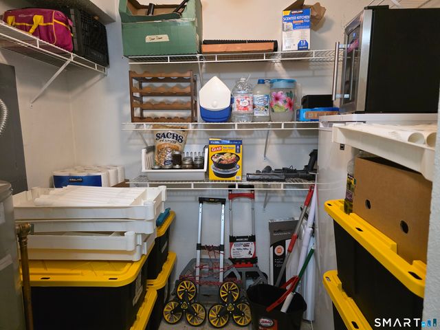 90 Crown Knoll Court APT 144, Groton, CT 06340