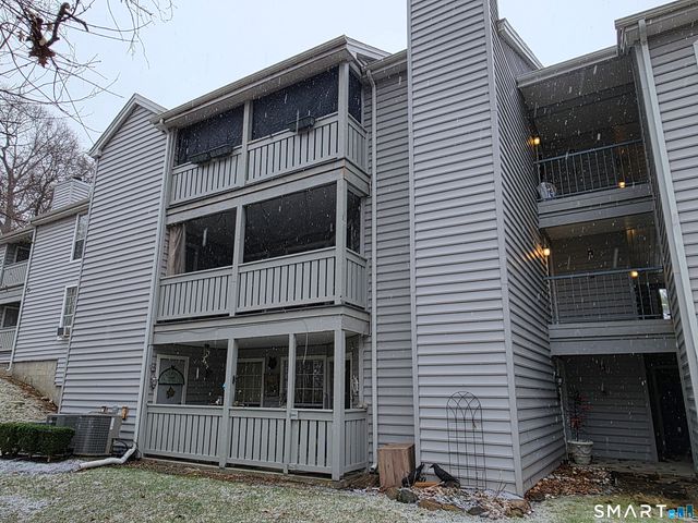 90 Crown Knoll Court APT 144, Groton, CT 06340