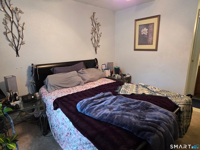 90 Crown Knoll Court APT 144, Groton, CT 06340