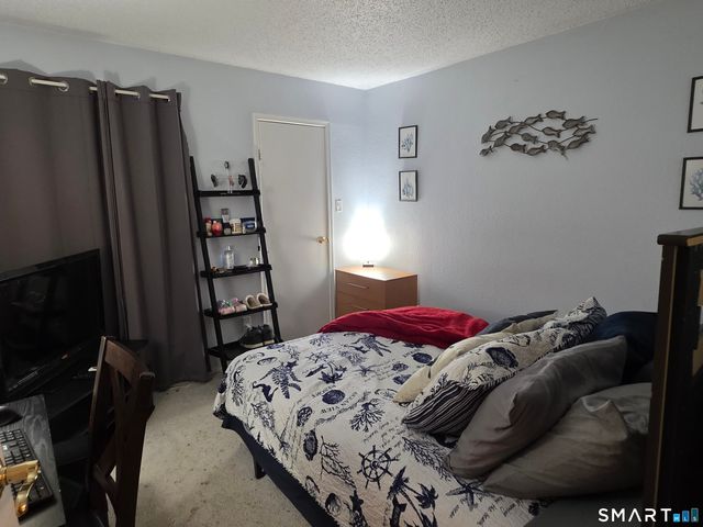 90 Crown Knoll Court APT 144, Groton, CT 06340