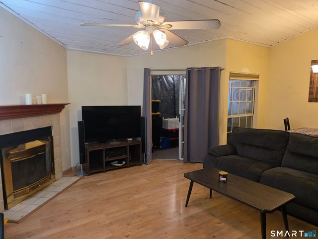 90 Crown Knoll Court APT 144, Groton, CT 06340