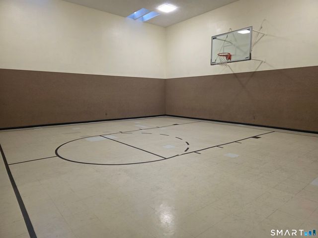 90 Crown Knoll Court APT 144, Groton, CT 06340