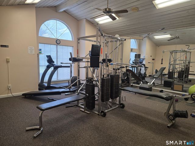 90 Crown Knoll Court APT 144, Groton, CT 06340