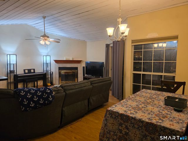 90 Crown Knoll Court APT 144, Groton, CT 06340