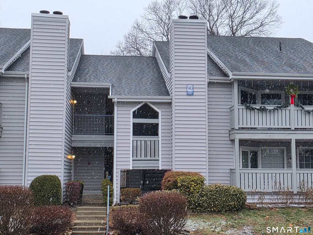 90 Crown Knoll Court APT 144, Groton, CT 06340