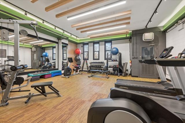 3430 N Lake Shore Drive 16L, Chicago, IL 60657