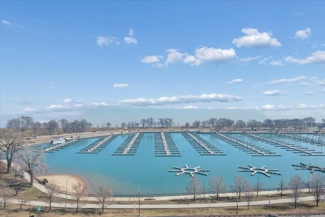 3430 N Lake Shore Drive 16L, Chicago, IL 60657
