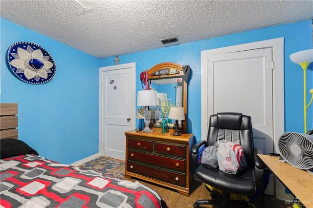 1914 W Barcelona Avenue, Harlingen, TX 78550