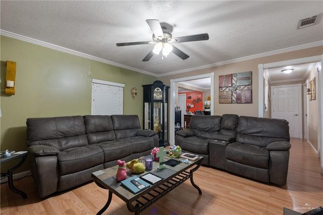 1914 W Barcelona Avenue, Harlingen, TX 78550