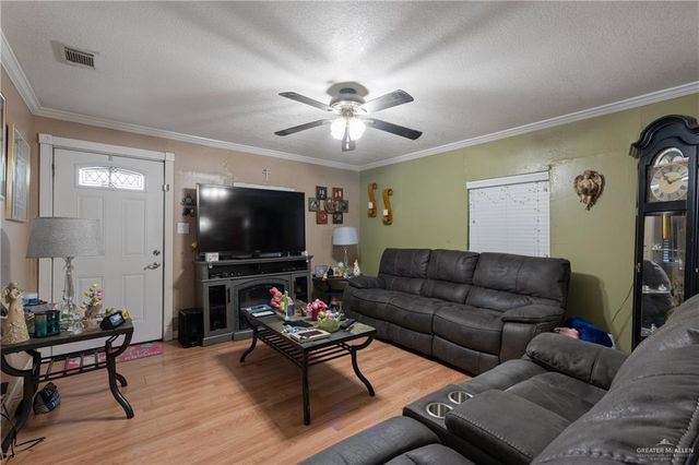 1914 W Barcelona Avenue, Harlingen, TX 78550