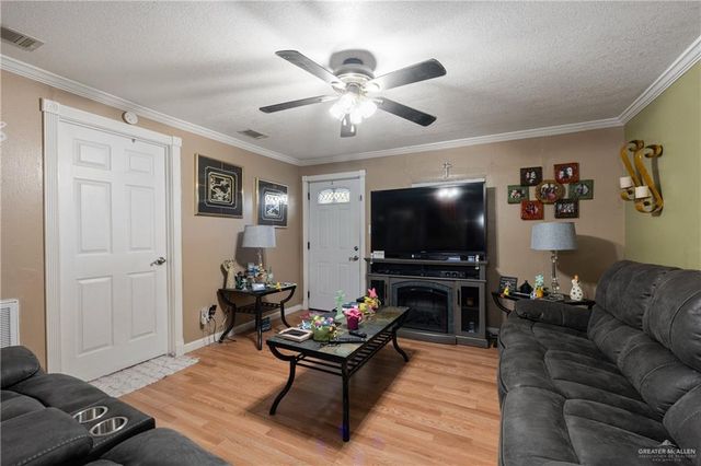 1914 W Barcelona Avenue, Harlingen, TX 78550