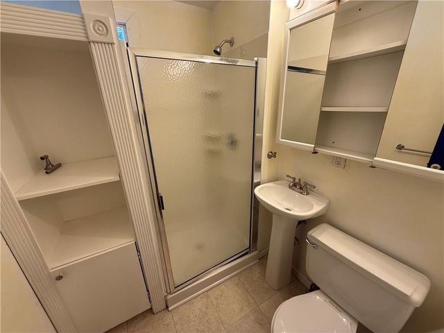 6701 W 77th Terrace, Overland Park, KS 66204