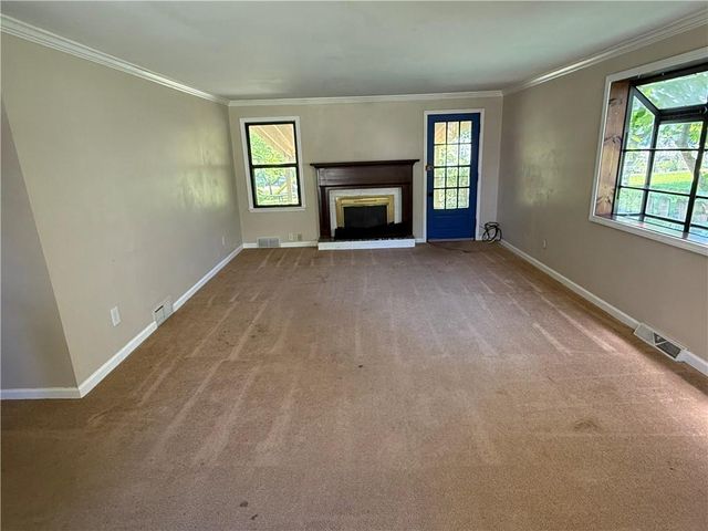 6701 W 77th Terrace, Overland Park, KS 66204
