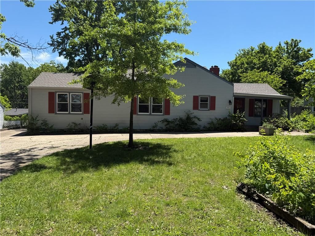 6701 W 77th Terrace, Overland Park, KS 66204