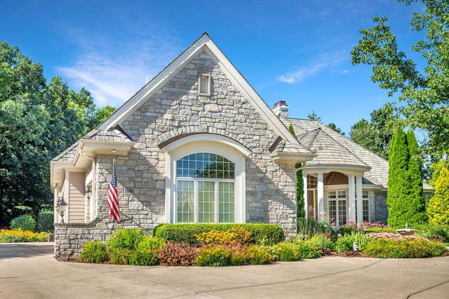 1600 E Juniper WAY, Hartland, WI 53029