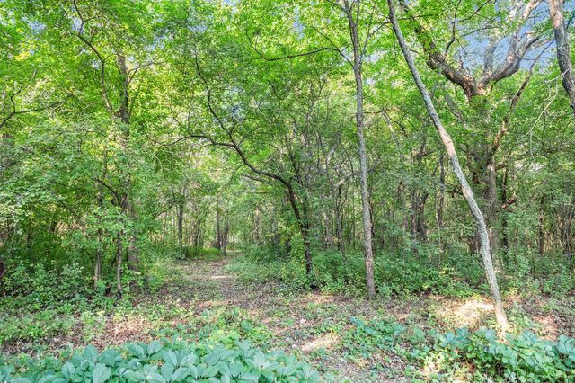 1600 E Juniper WAY, Hartland, WI 53029