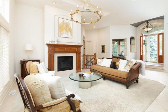 1600 E Juniper WAY, Hartland, WI 53029