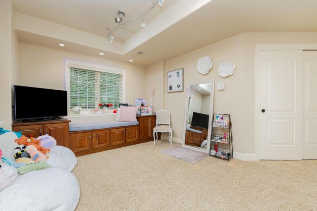 1600 E Juniper WAY, Hartland, WI 53029