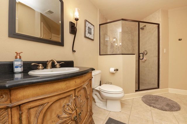 1600 E Juniper WAY, Hartland, WI 53029