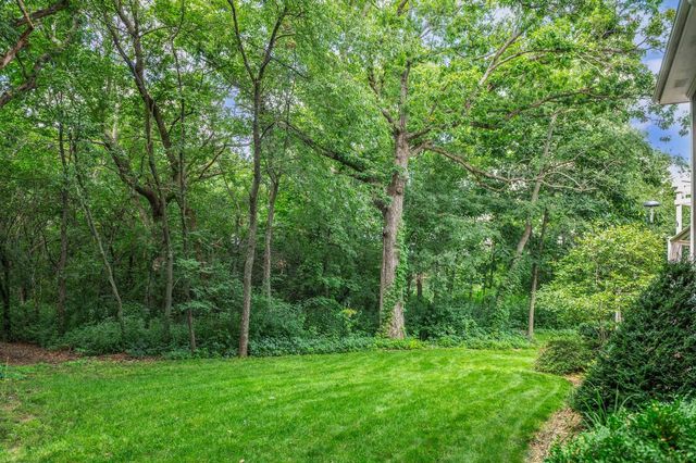 1600 E Juniper WAY, Hartland, WI 53029