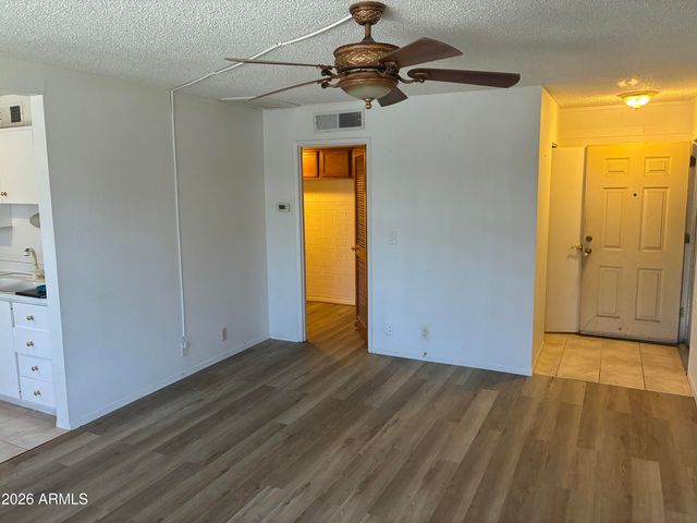 2551 W ROSE Lane A215, Phoenix, AZ 85017