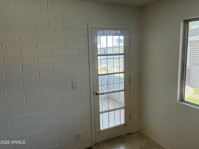 2551 W ROSE Lane A215, Phoenix, AZ 85017