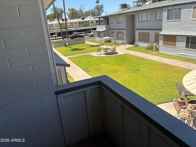 2551 W ROSE Lane A215, Phoenix, AZ 85017