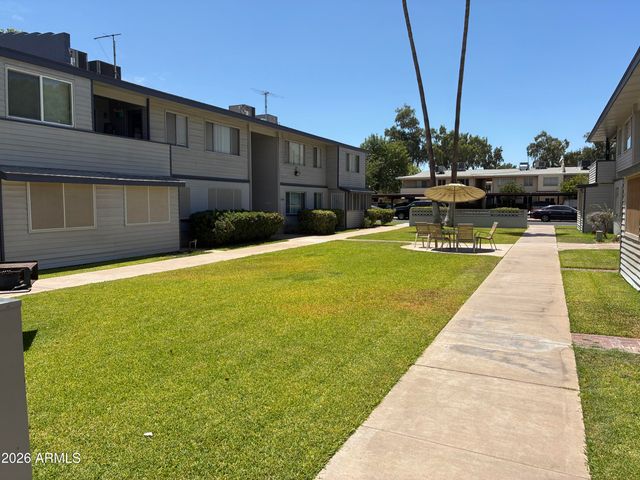 2551 W ROSE Lane A215, Phoenix, AZ 85017