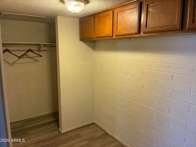 2551 W ROSE Lane A215, Phoenix, AZ 85017