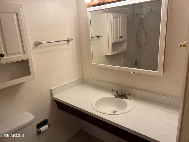2551 W ROSE Lane A215, Phoenix, AZ 85017