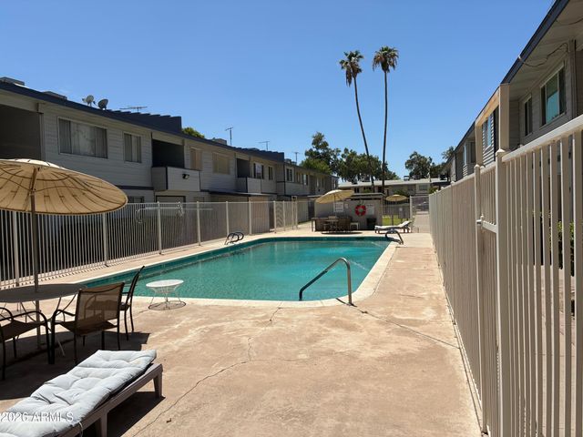 2551 W ROSE Lane A215, Phoenix, AZ 85017