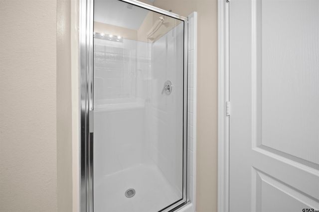 5918 Mesquite Dr, Tyler, TX 75707