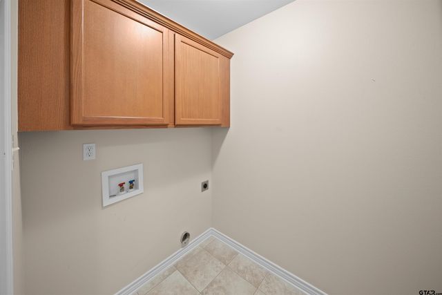 5918 Mesquite Dr, Tyler, TX 75707