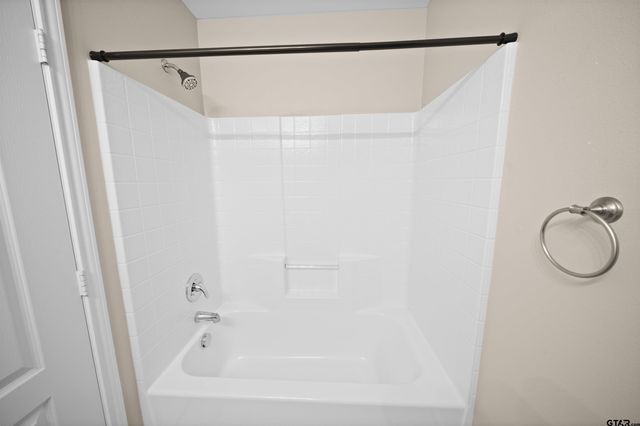 5918 Mesquite Dr, Tyler, TX 75707