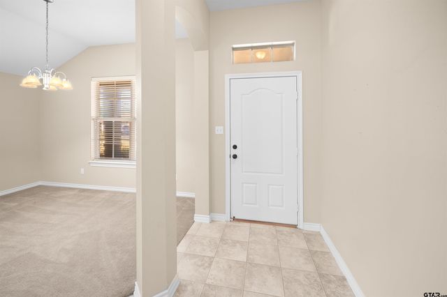 5918 Mesquite Dr, Tyler, TX 75707