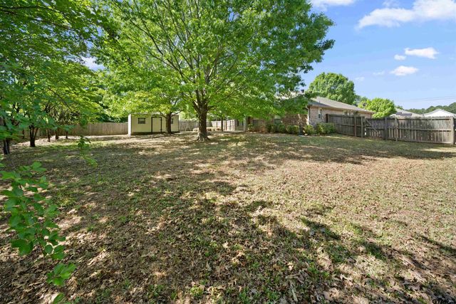 5918 Mesquite Dr, Tyler, TX 75707