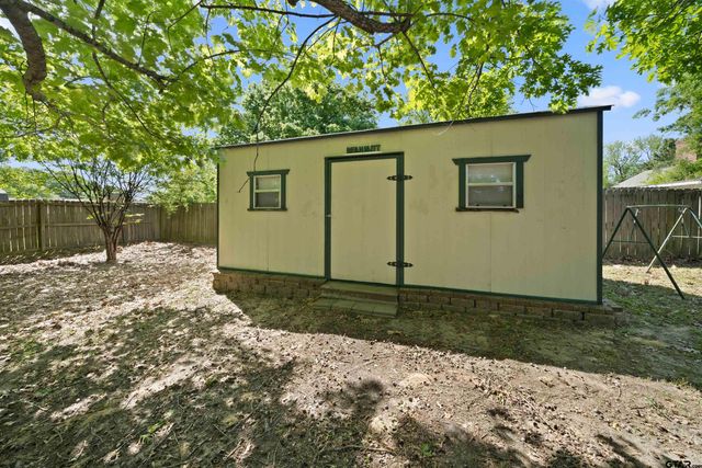 5918 Mesquite Dr, Tyler, TX 75707