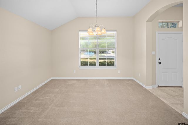 5918 Mesquite Dr, Tyler, TX 75707