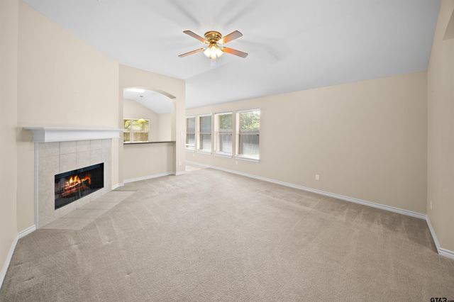 5918 Mesquite Dr, Tyler, TX 75707