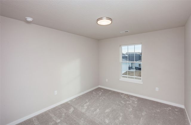 4392 Honey Bee Ridge, Des Moines, IA 50317