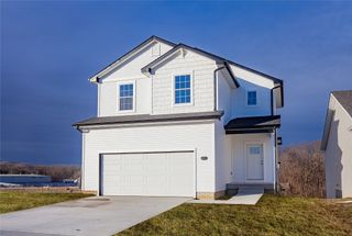 4392 Honey Bee Ridge, Des Moines, IA 50317
