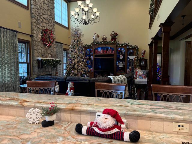 17654 SOUTHPOINT RD., Whitehouse, TX 75791