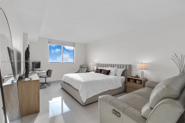 1861 S River Drive PH4, Miami, FL 33125