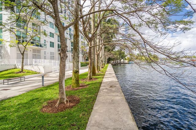 1861 S River Drive PH4, Miami, FL 33125