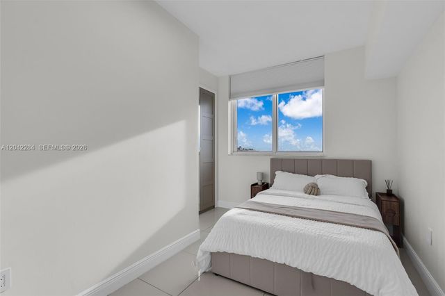1861 S River Drive PH4, Miami, FL 33125