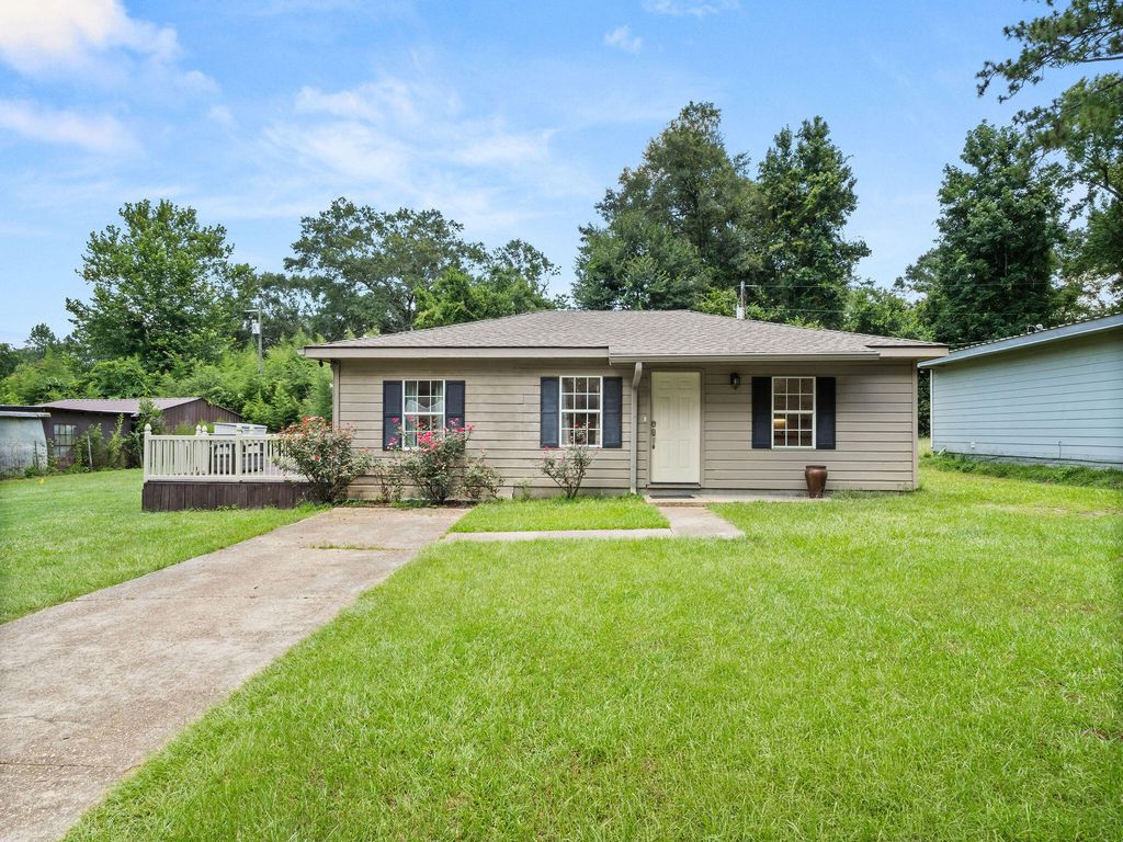 1010 Harvey, Deridder, LA 70634