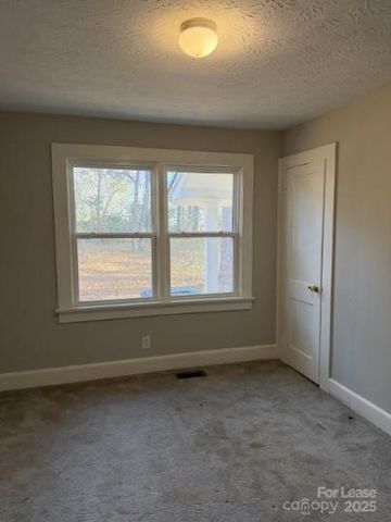 530 N Mulberry Street, Statesville, NC 28677