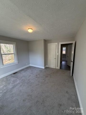 530 N Mulberry Street, Statesville, NC 28677