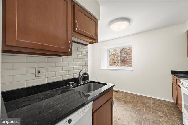 7020 KNIGHTHOOD LN SW, Columbia, MD 21045